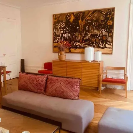Spacious Flat In The Center