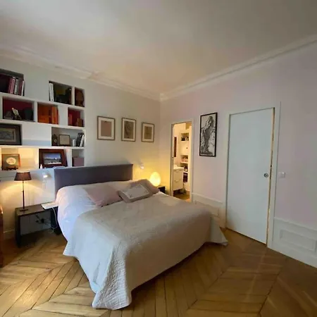 Spacious Flat In The Center