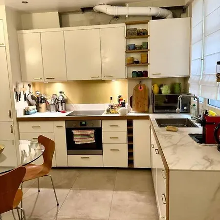Spacious Flat In The Center Paris