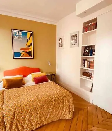 Spacious Flat In The Center Apartment Paris